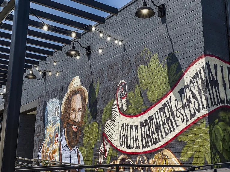 Raise a glass to exceptional living at Modera LoSo, perfectly situated near Gilde Brewery in South End.