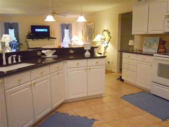 4th image of 17743 SE 117th Cir
