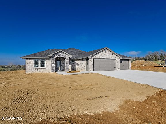 2nd image of 5713 Summerfield Ct
