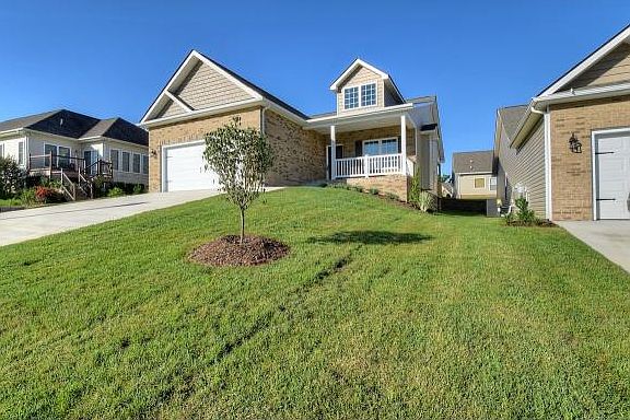 2nd image of 1372 Willow Springs Dr