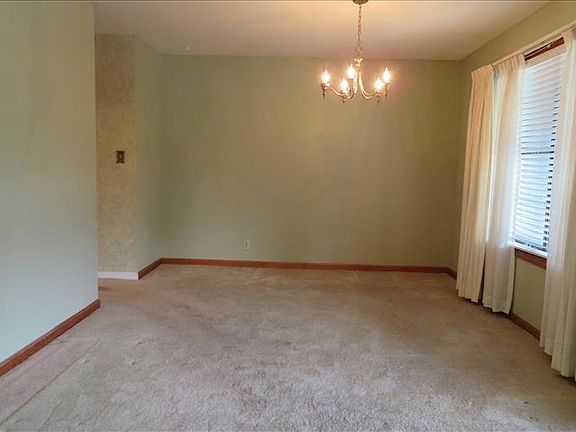 4th image of 840 Senate Ave