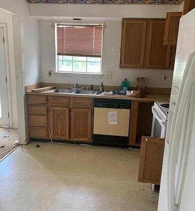 2nd image of 401 Trimble Fields Dr