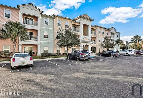 3rd image of 4917 Key Lime Dr Unit 308