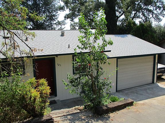 2nd image of 125 Circle Dr