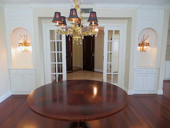 5th image of 9007 Somerset Bay Ln APT 202
