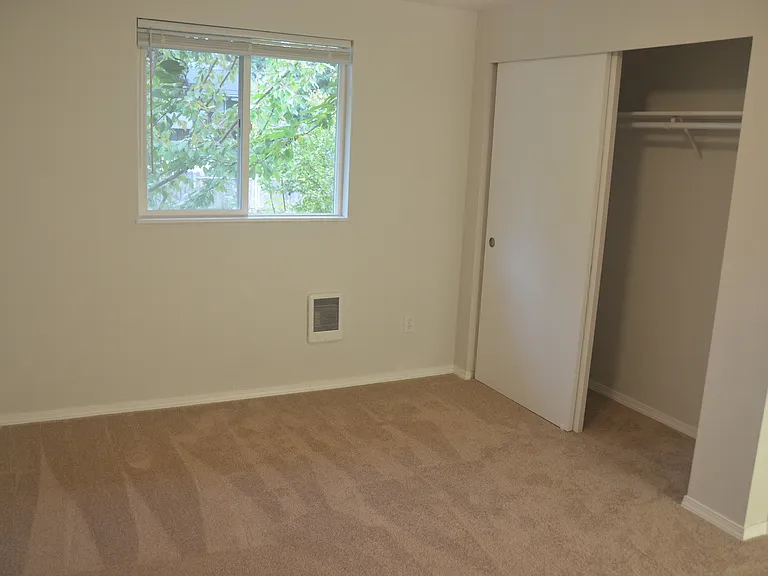 1103 Portland Ave #G — Photo 10