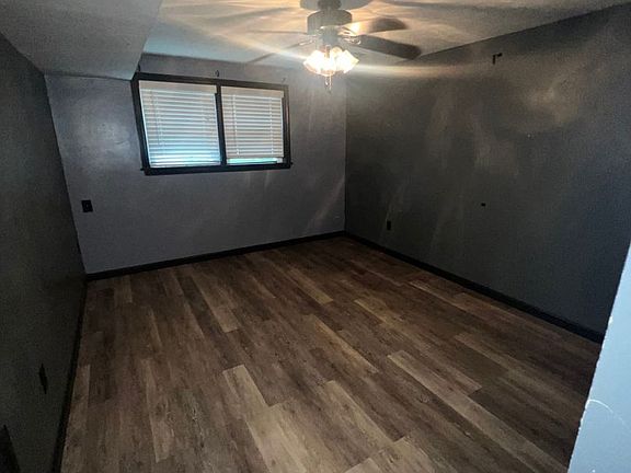 3rd image of 2103 Southland Dr