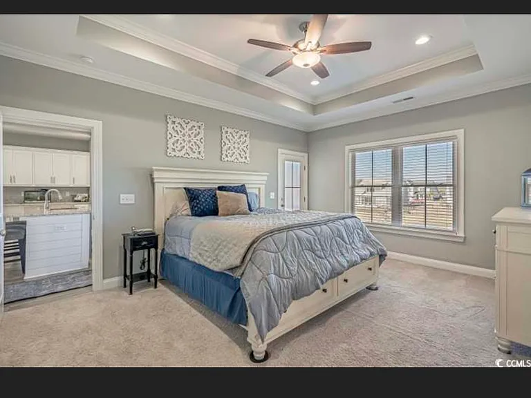 330 Harbour View Dr — Photo 17
