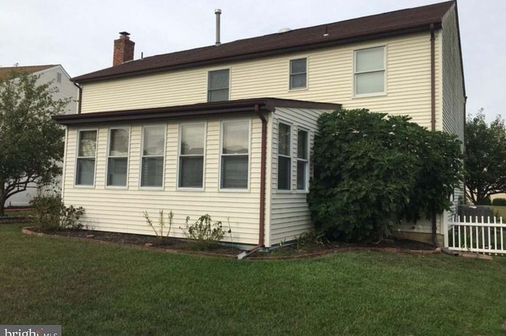 72 Twin Ponds Dr - Property Image