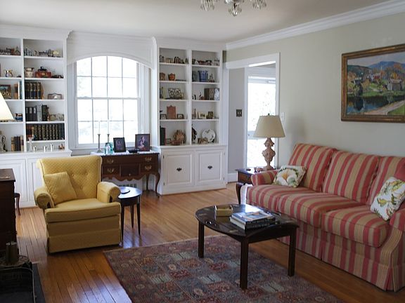 4th image of 347 Forest Cir