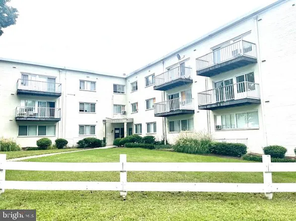 5601 Parker House Ter APT 214, Hyattsville, MD 20782