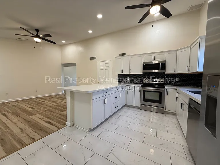 6502 E Grandview Dr — Photo 9