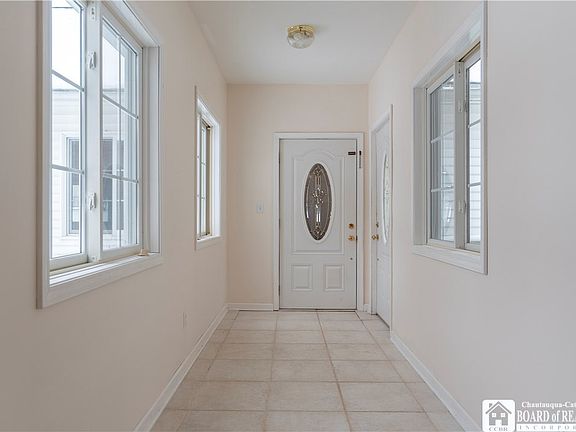 4th image of 2259 Buffalo St
