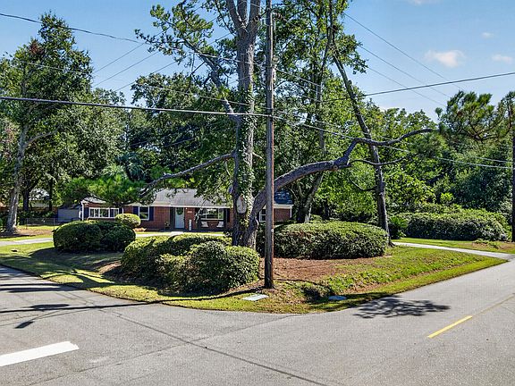 4th image of 1026 Pauline Ave