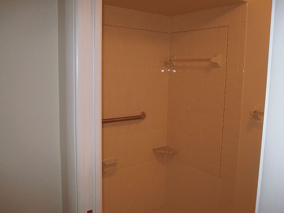 5th image of 2073 Sandrala Dr