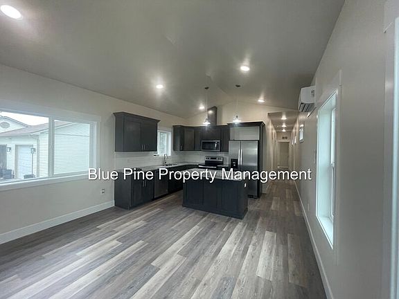 3rd image of 446 E 19th St
