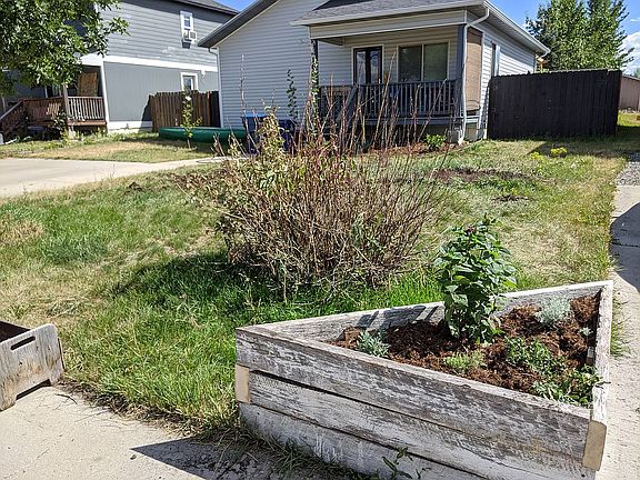 3rd image of 168 W Magnolia Dr