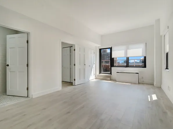120 East 34th Street image 7 of 11