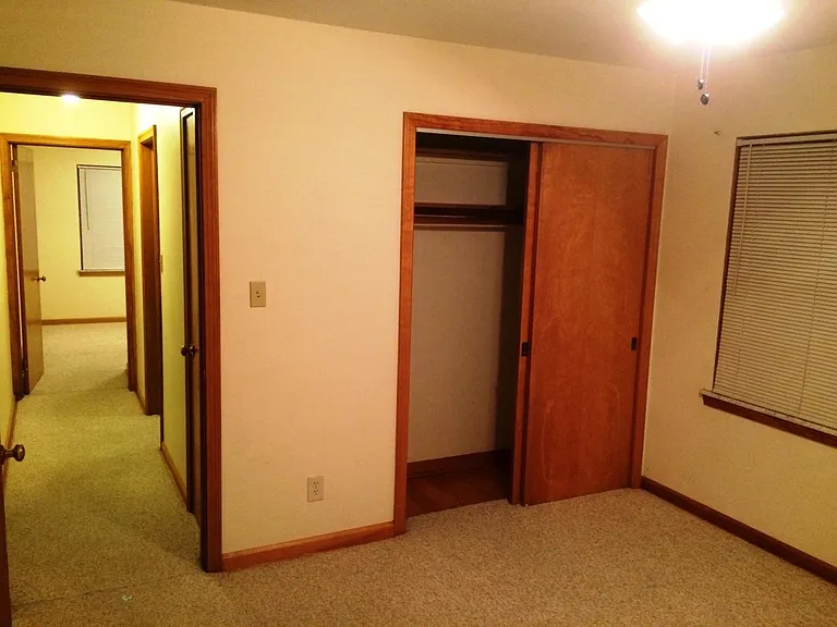 5033 Forest Park Pl #4 — Photo 9
