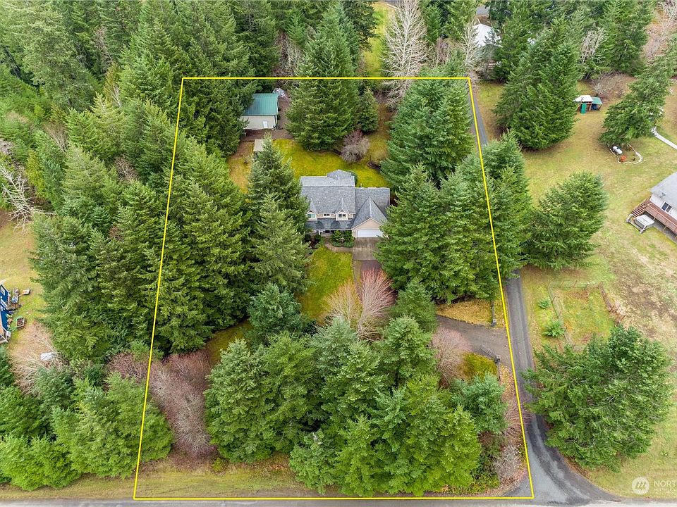 1st image of 132 SE Harmony Ln