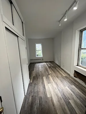 Rented by Maidman Realty Group LL | media 8