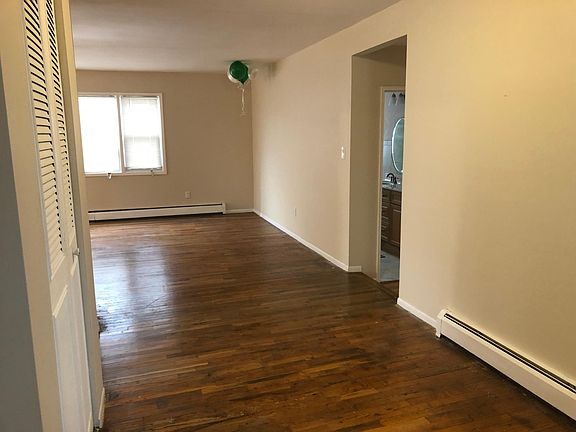 4th image of 244 New Hampshire Ave