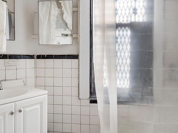 4th image of 303 W 122nd St #53