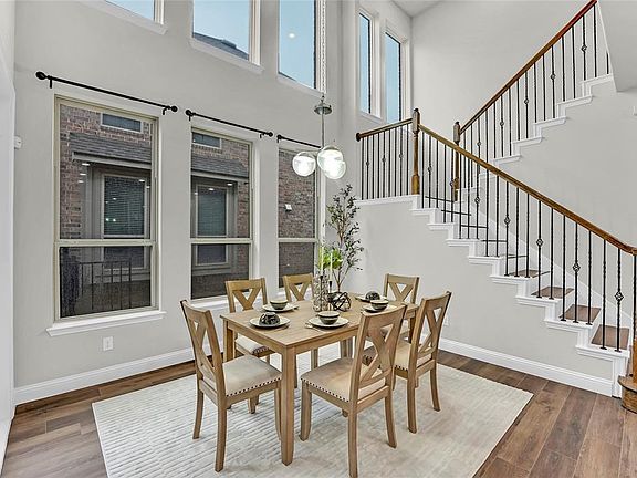 2nd image of 1549 Sonnet Dr #1549
