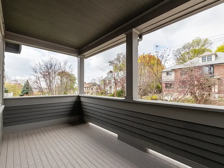 219 Common St #1 — Photo 19