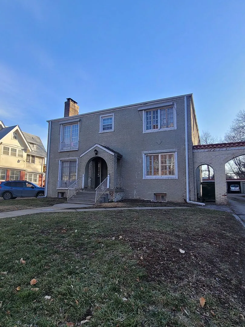 Coming Soon to Midtown - 3 Bedroom 3 Bath Townhome! — Photo 1