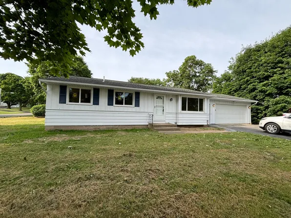 367 Sandalwood Dr, Rochester, NY 14616