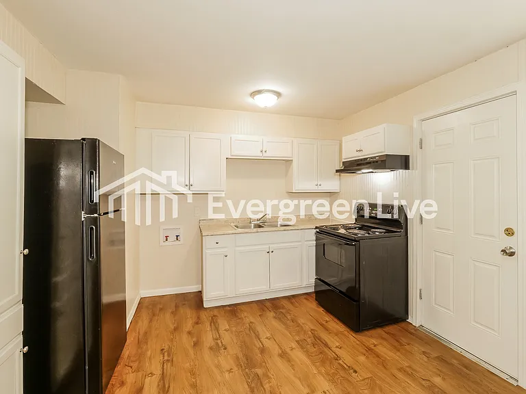 11213 Crystal Ave — Photo 7