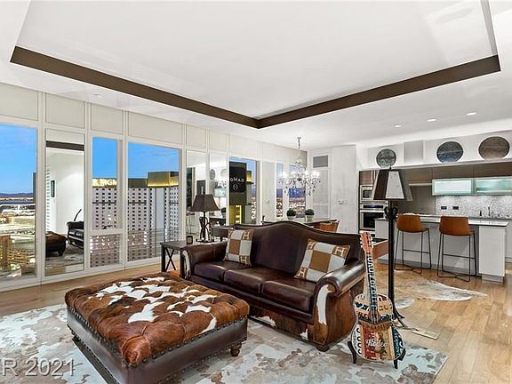 2nd image of 3750 Las Vegas Blvd S