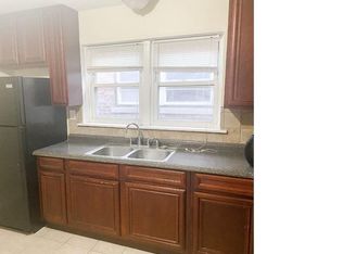7810 S Essex Ave #2, Chicago, IL 60649