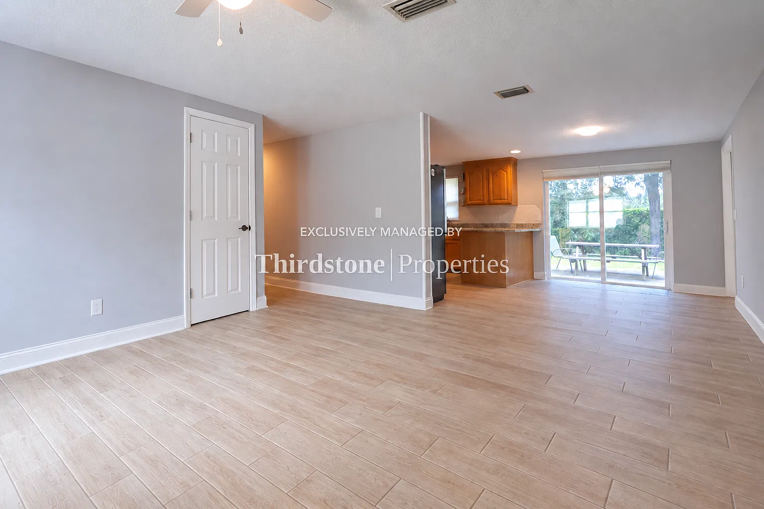 2867 E Goldenrod Cir, Jacksonville, FL 32246 — Photo 2