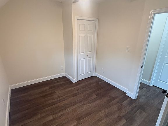 3rd image of 784 Westbourne Ave