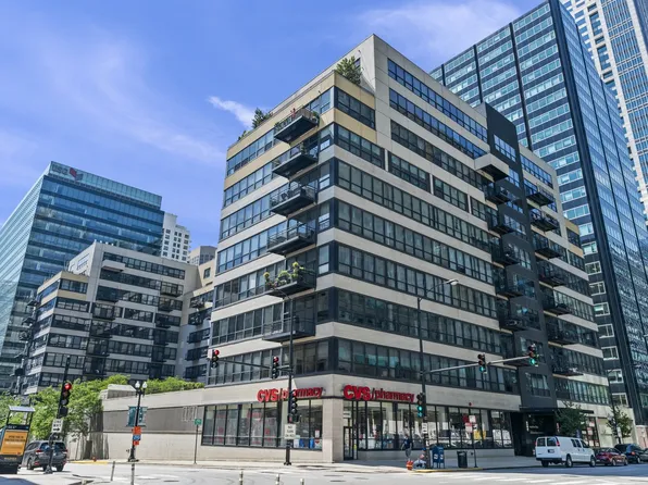 130 S Canal St APT 226, Chicago, IL 60606
