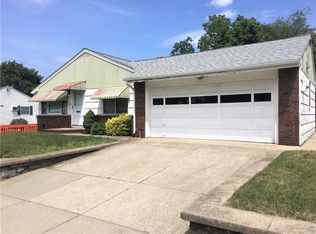 106 Cranston St, Woonsocket, RI 02895