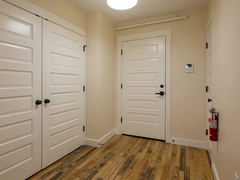 101 N Main St #203 — Photo 5