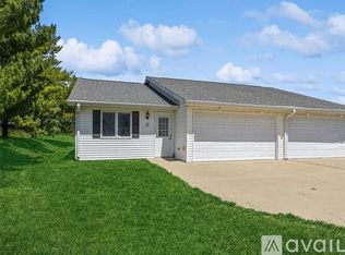 11 NE Sunrise Dr, Waukee, IA 50263