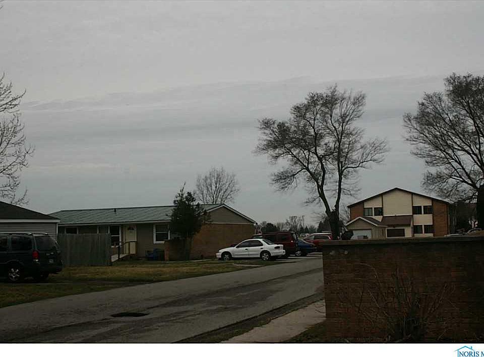 1st image of 20200 Oak St