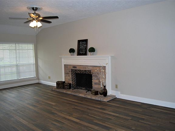 3rd image of 2508 Colleen Dr