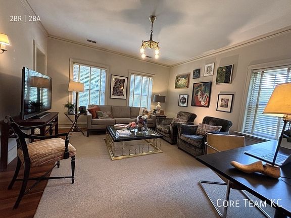 5th image of 3813 Walnut St #2S