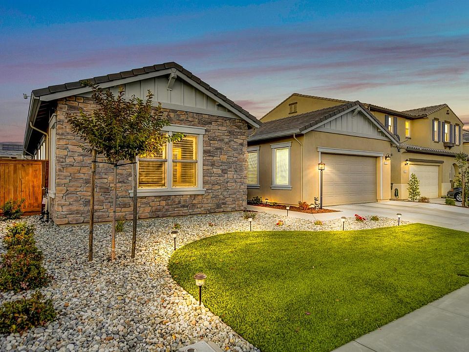 2nd image of 5705 Desert Mallow St