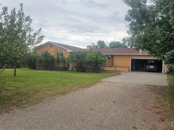 1470 Country Home Ln, Great Falls, MT 59405