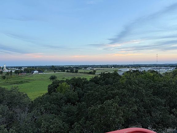 3rd image of 6951 Friendship Rd