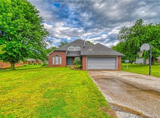 201 W Kerby St, Washington, OK 73093