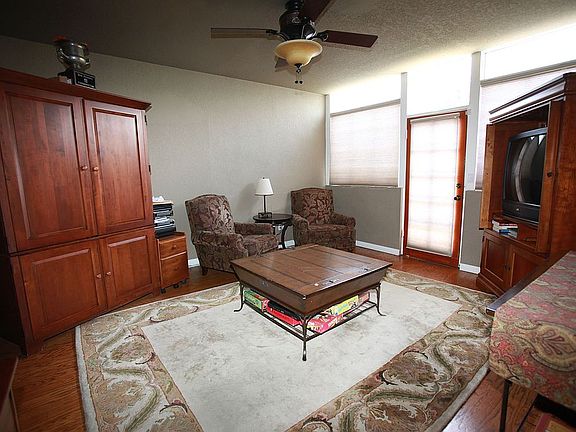 Den/Office/Family Room