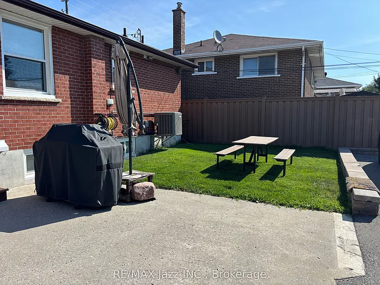751 Phillip Murray Ave #3 — Photo 19