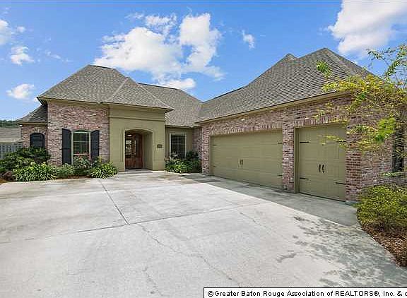 2nd image of 9460 Magnolia Crossing Dr